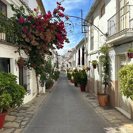 Frontline Deluxe 3br אסטפונה