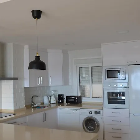 Frontline Deluxe 3br דירה