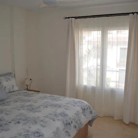 3br Frontline La Rada
