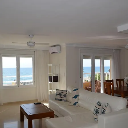3br Frontline La Rada * Estepona
